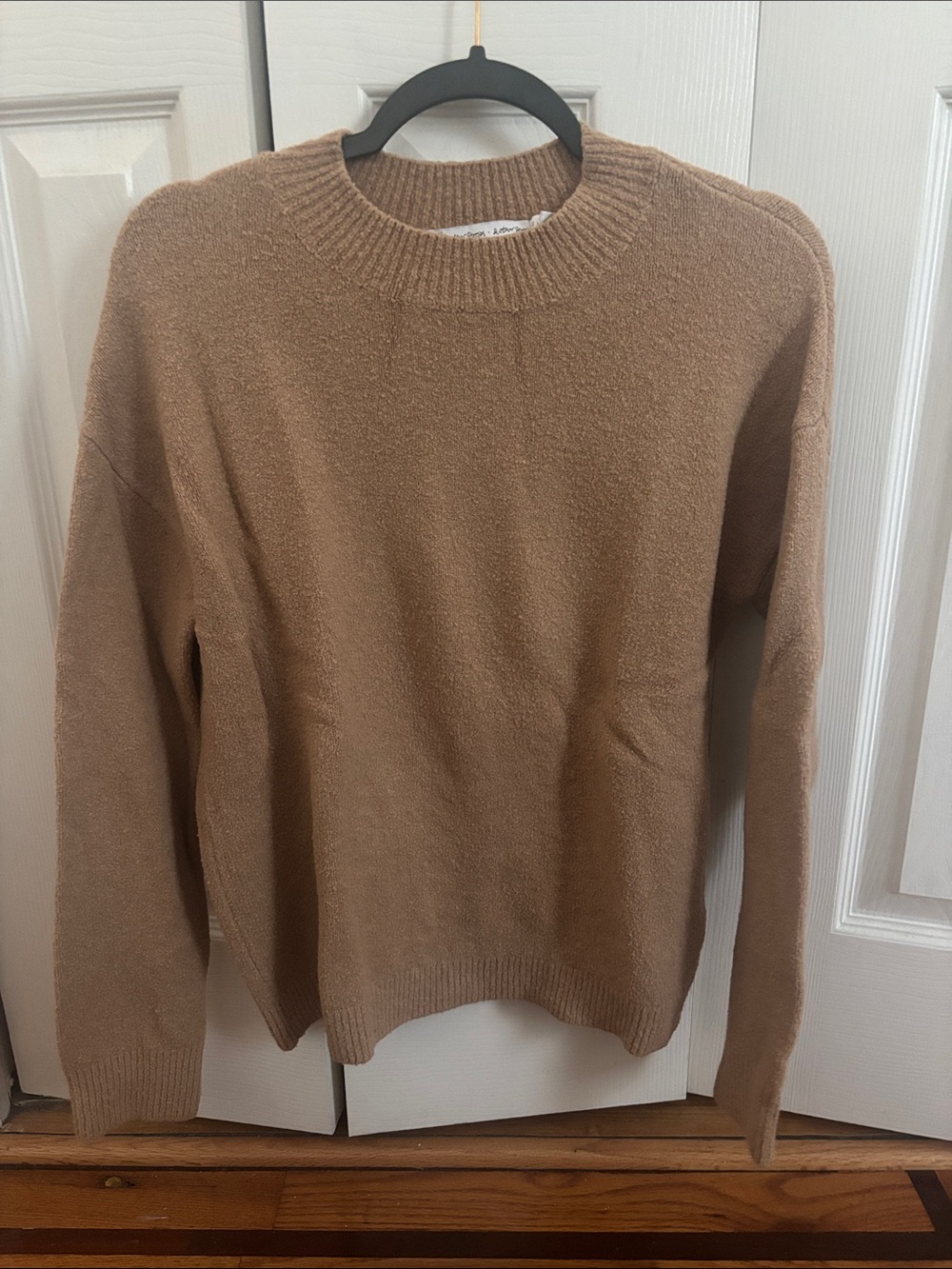Crewneck Sweater in Camel Brown